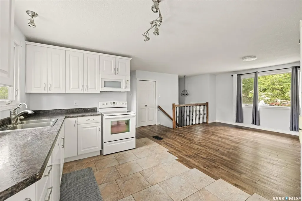 23 Boyce Street Regina SK S4R 6M3