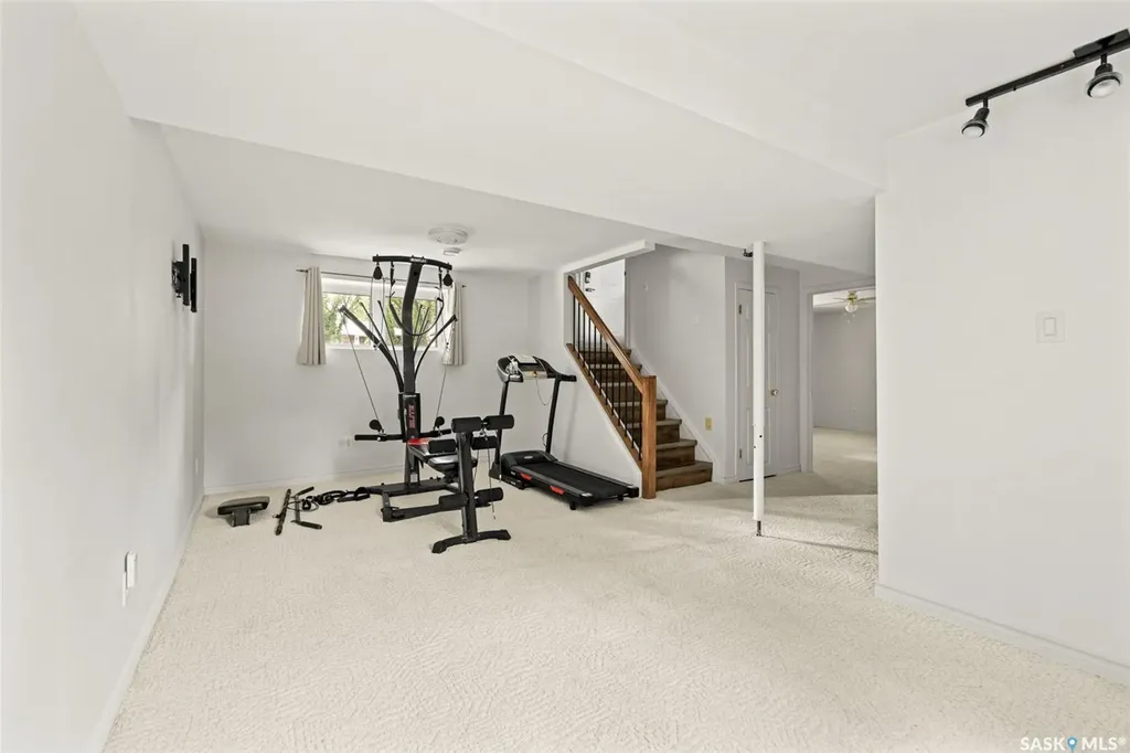23 Boyce Street Regina SK S4R 6M3