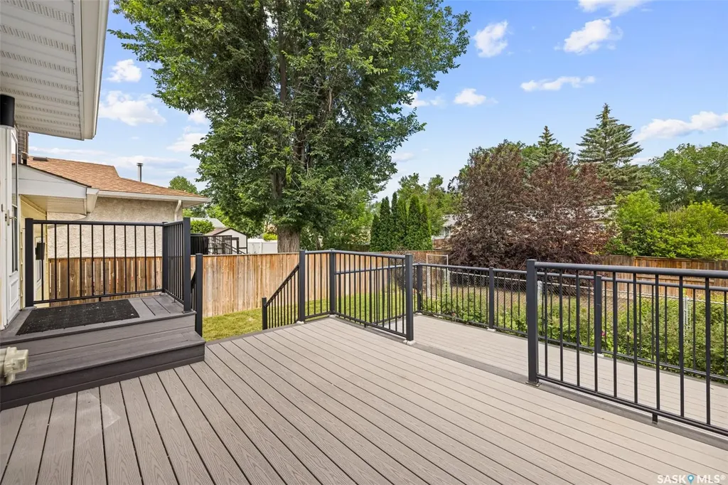 23 Boyce Street Regina SK S4R 6M3
