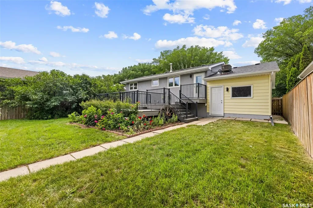 23 Boyce Street Regina SK S4R 6M3