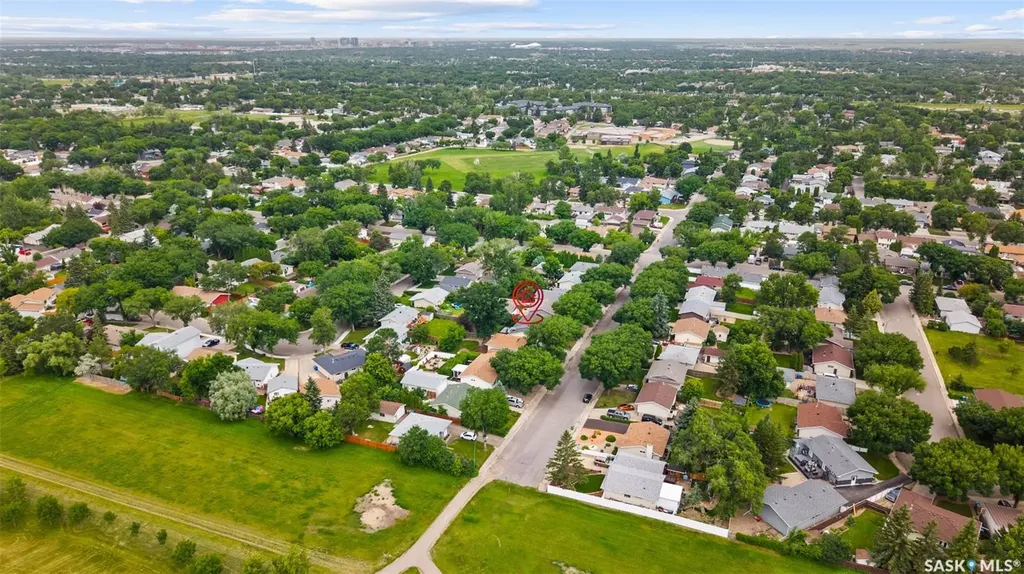 23 Boyce Street Regina SK S4R 6M3