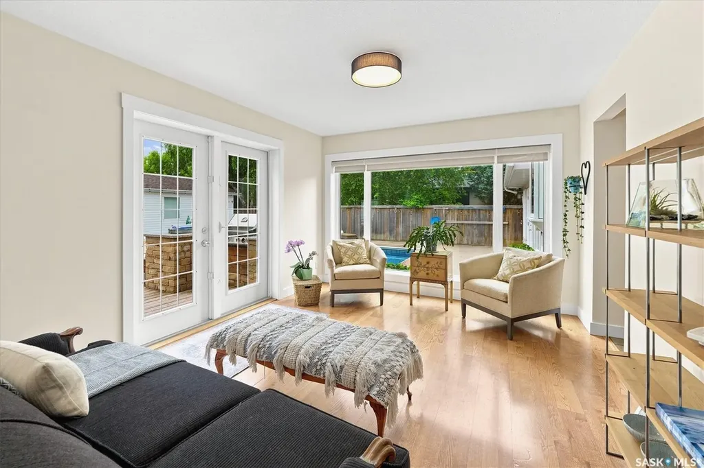 3834 Balfour Place Saskatoon SK S7H 3Z7