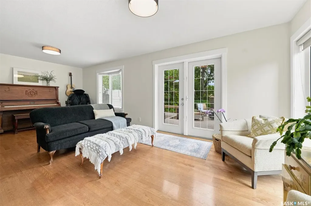 3834 Balfour Place Saskatoon SK S7H 3Z7