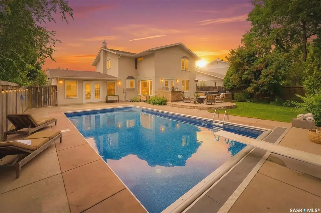 3834 Balfour Place Saskatoon SK S7H 3Z7