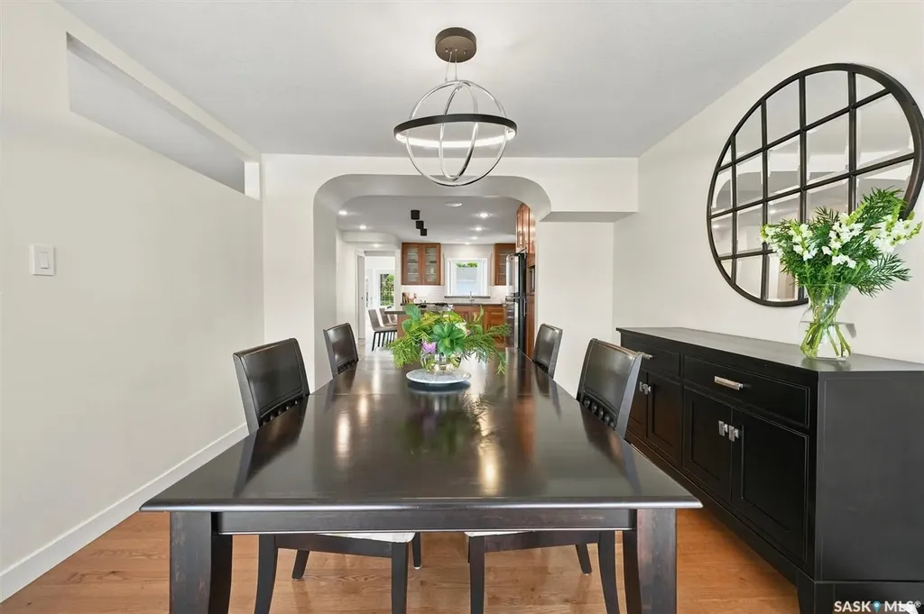 3834 Balfour Place Saskatoon SK S7H 3Z7