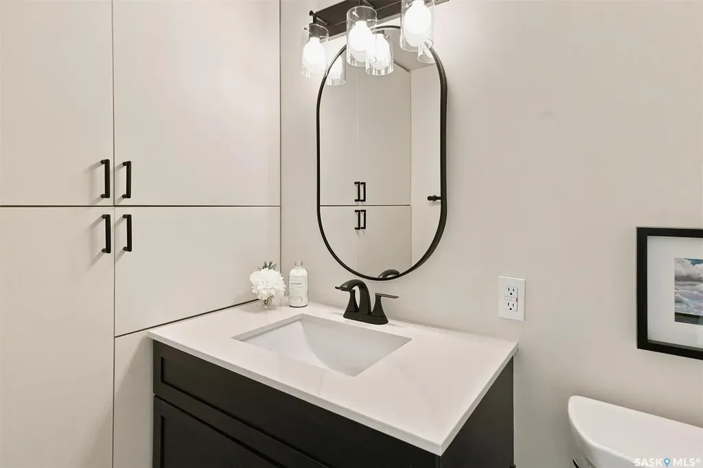 3834 Balfour Place Saskatoon SK S7H 3Z7