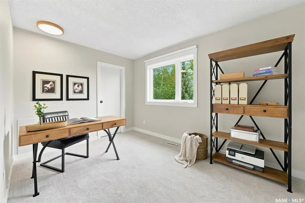 3834 Balfour Place Saskatoon SK S7H 3Z7