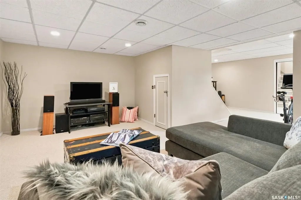 3834 Balfour Place Saskatoon SK S7H 3Z7