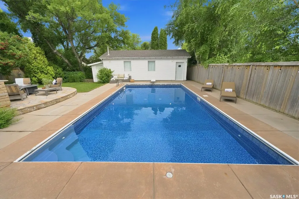 3834 Balfour Place Saskatoon SK S7H 3Z7