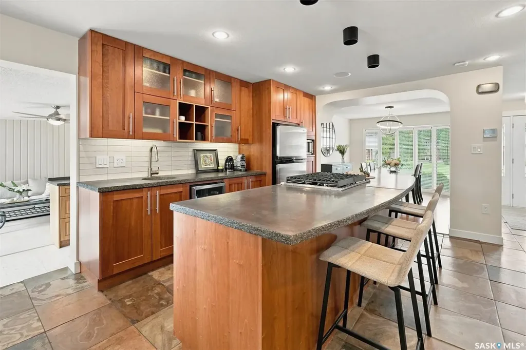 3834 Balfour Place Saskatoon SK S7H 3Z7