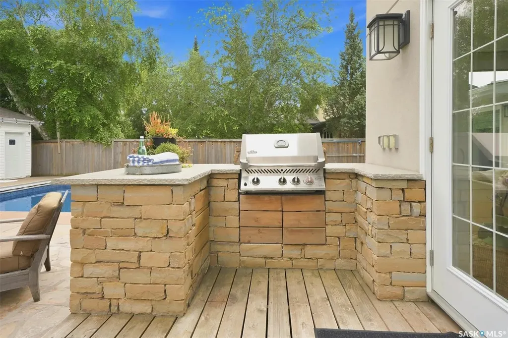 3834 Balfour Place Saskatoon SK S7H 3Z7