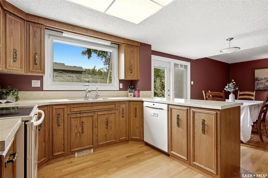 118 Lincoln Drive Regina SK S4S 6R3