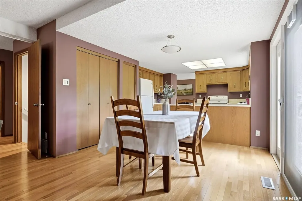 118 Lincoln Drive Regina SK S4S 6R3