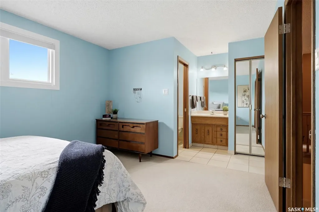 118 Lincoln Drive Regina SK S4S 6R3