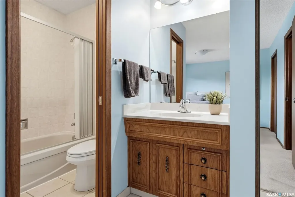 118 Lincoln Drive Regina SK S4S 6R3