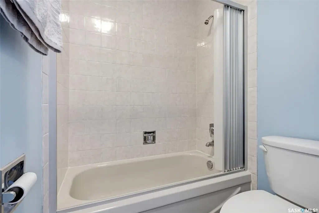 118 Lincoln Drive Regina SK S4S 6R3