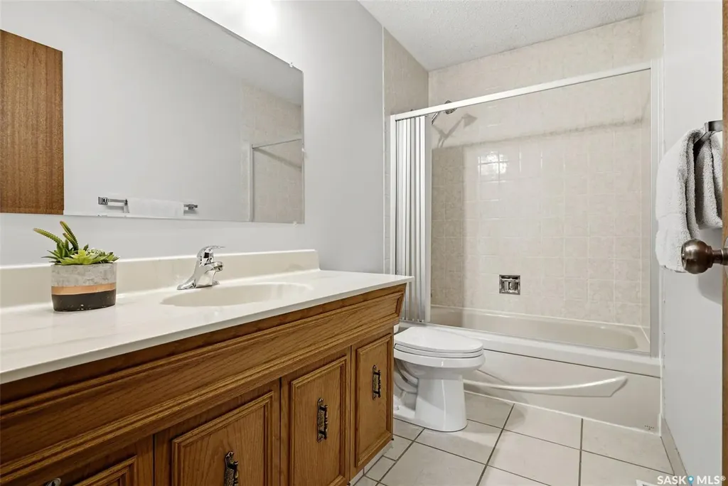 118 Lincoln Drive Regina SK S4S 6R3