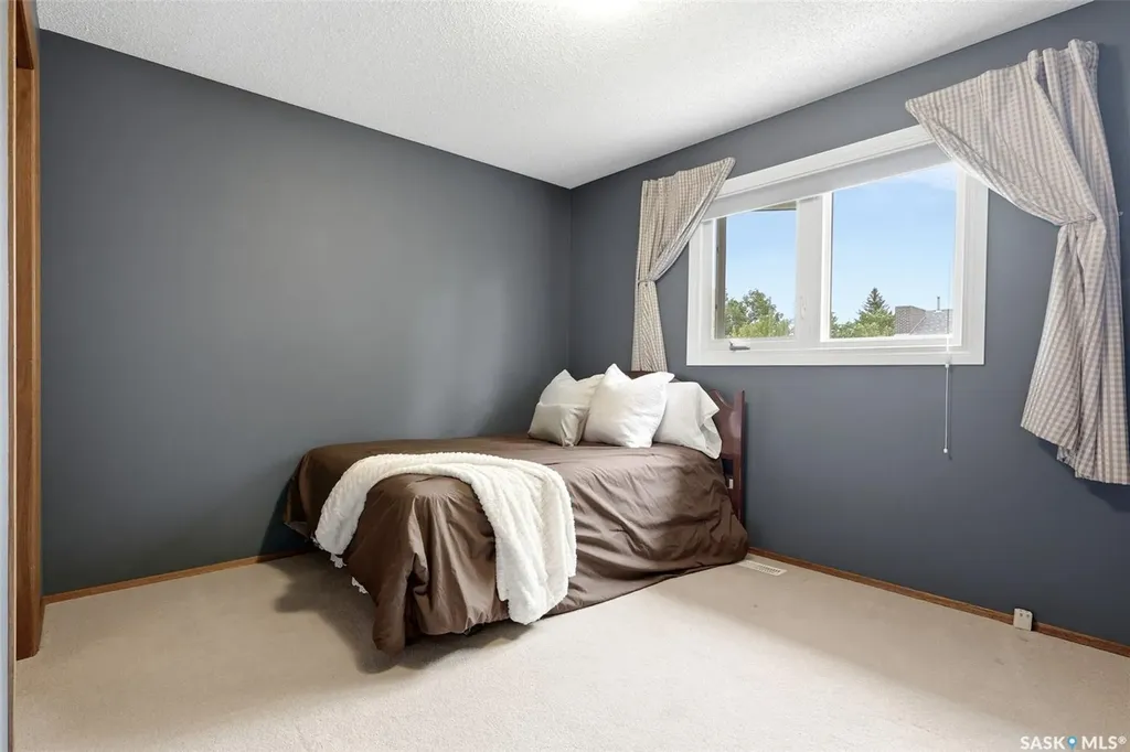 118 Lincoln Drive Regina SK S4S 6R3
