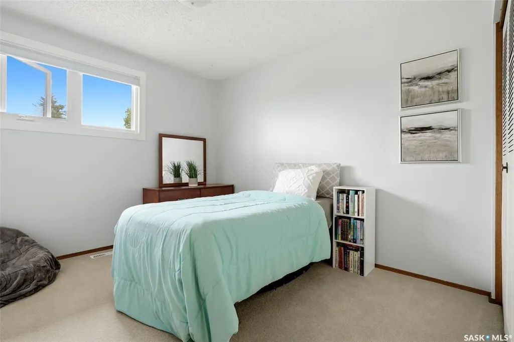 118 Lincoln Drive Regina SK S4S 6R3