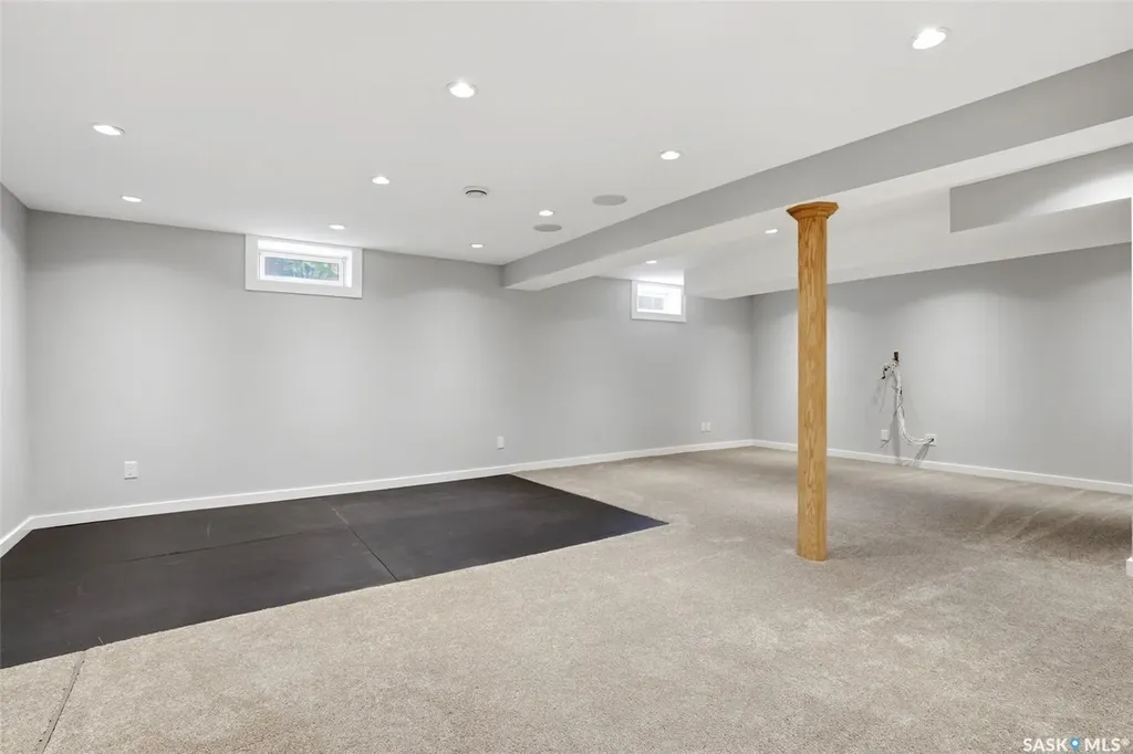 118 Lincoln Drive Regina SK S4S 6R3