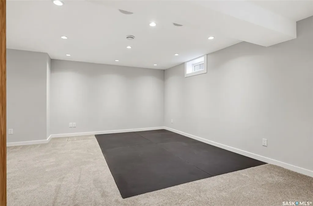118 Lincoln Drive Regina SK S4S 6R3