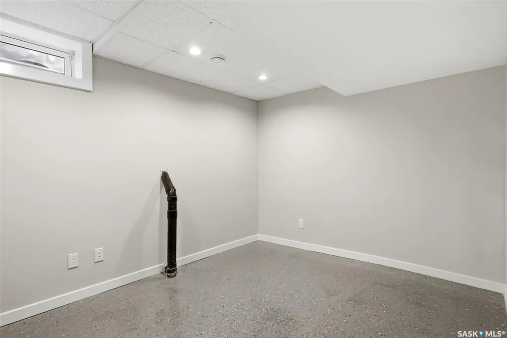 118 Lincoln Drive Regina SK S4S 6R3