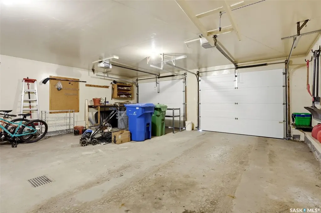 118 Lincoln Drive Regina SK S4S 6R3