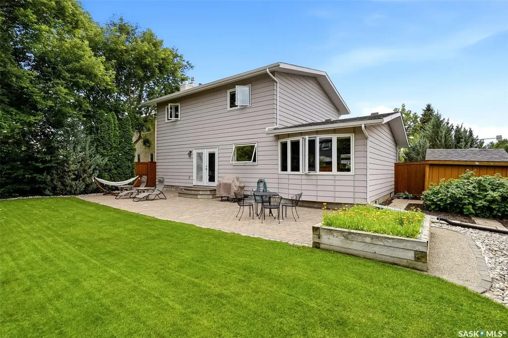 118 Lincoln Drive Regina SK S4S 6R3