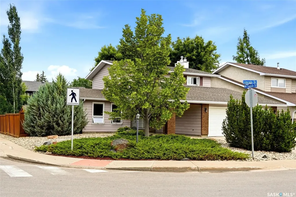 118 Lincoln Drive Regina SK S4S 6R3