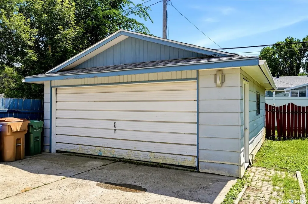 1631 Macpherson Avenue Regina SK S4S 4E1