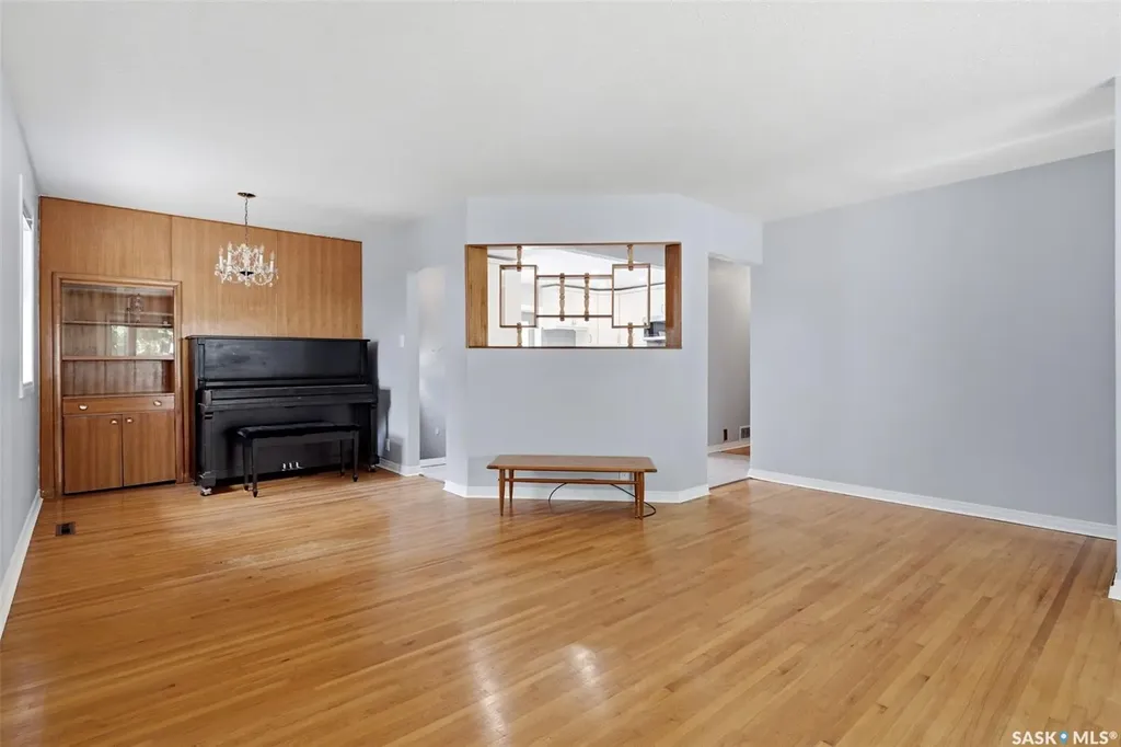 1631 Macpherson Avenue Regina SK S4S 4E1