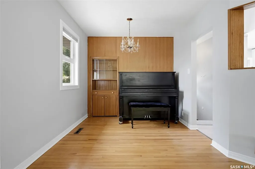 1631 Macpherson Avenue Regina SK S4S 4E1