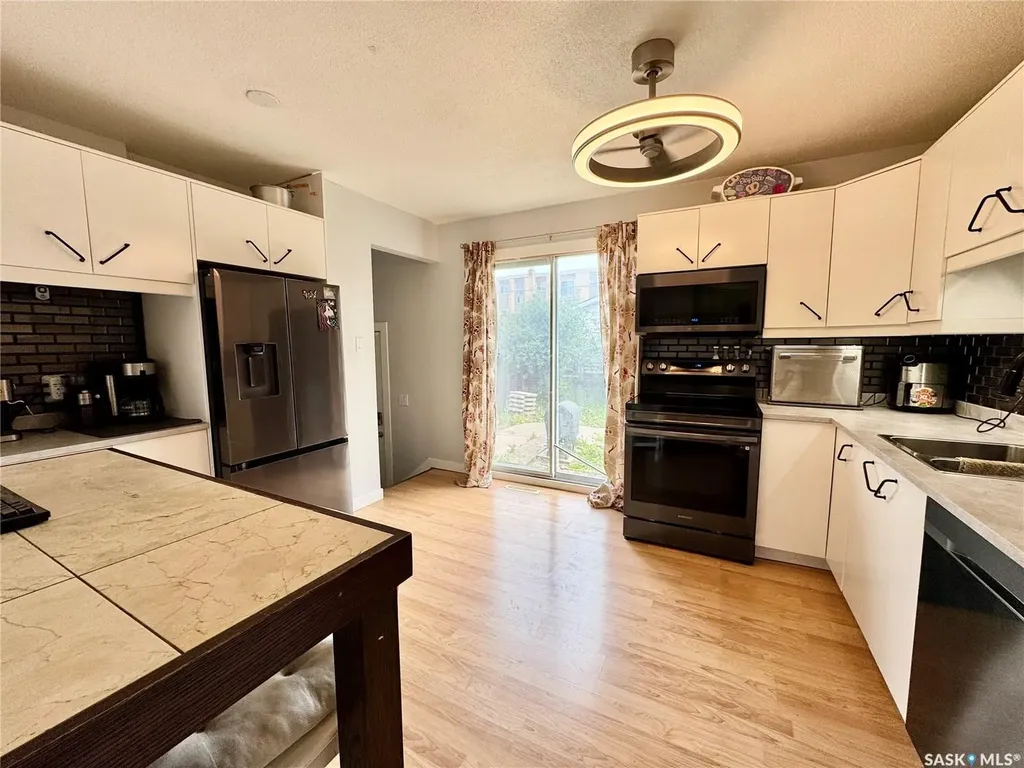 553 26th Street E Prince Albert SK S6V 1V4