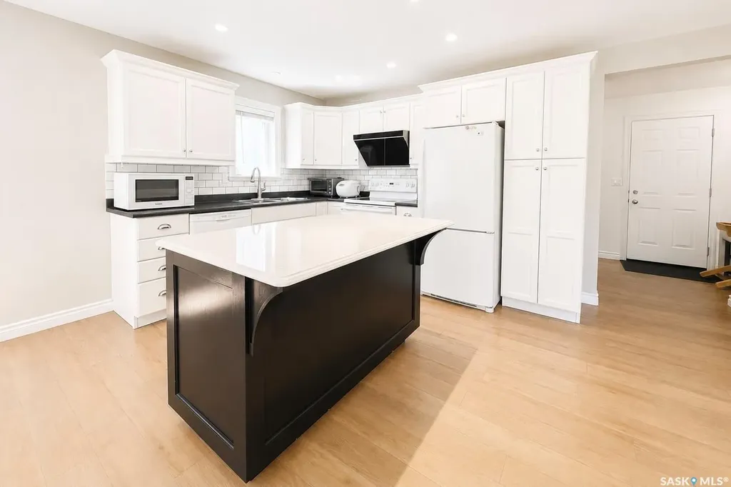 338 Stensrud Road Saskatoon SK S7W 1B4