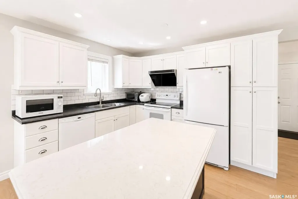 338 Stensrud Road Saskatoon SK S7W 1B4