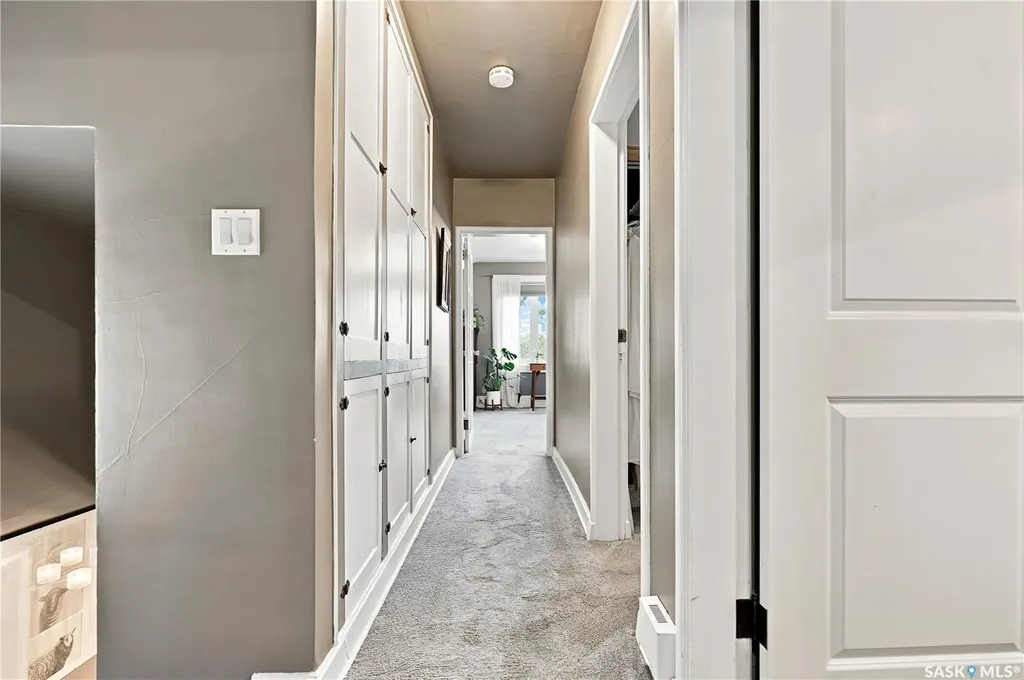 627 12th Street E Saskatoon SK S7N 0H3