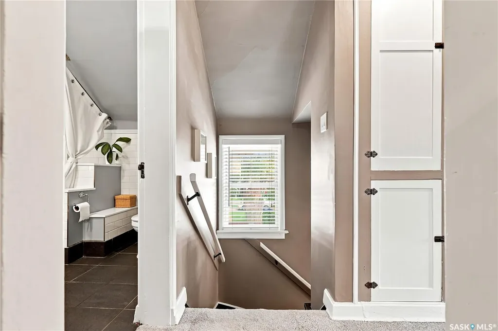627 12th Street E Saskatoon SK S7N 0H3