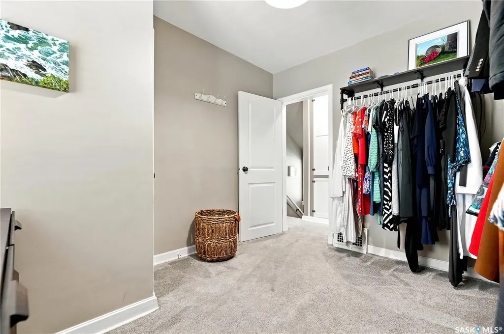627 12th Street E Saskatoon SK S7N 0H3