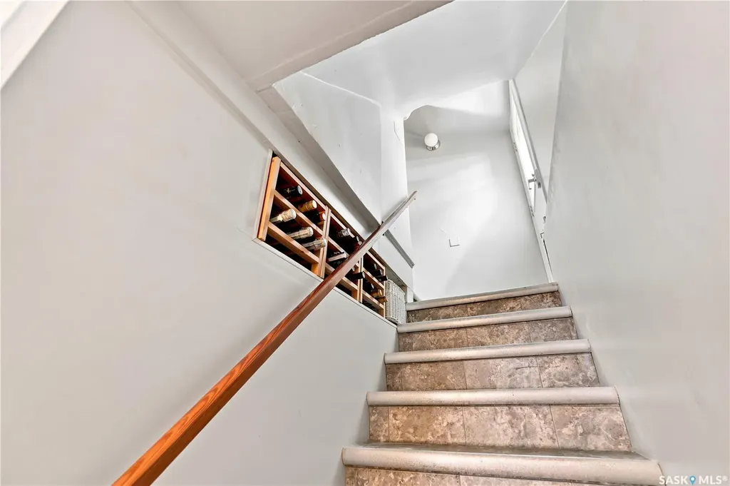 627 12th Street E Saskatoon SK S7N 0H3