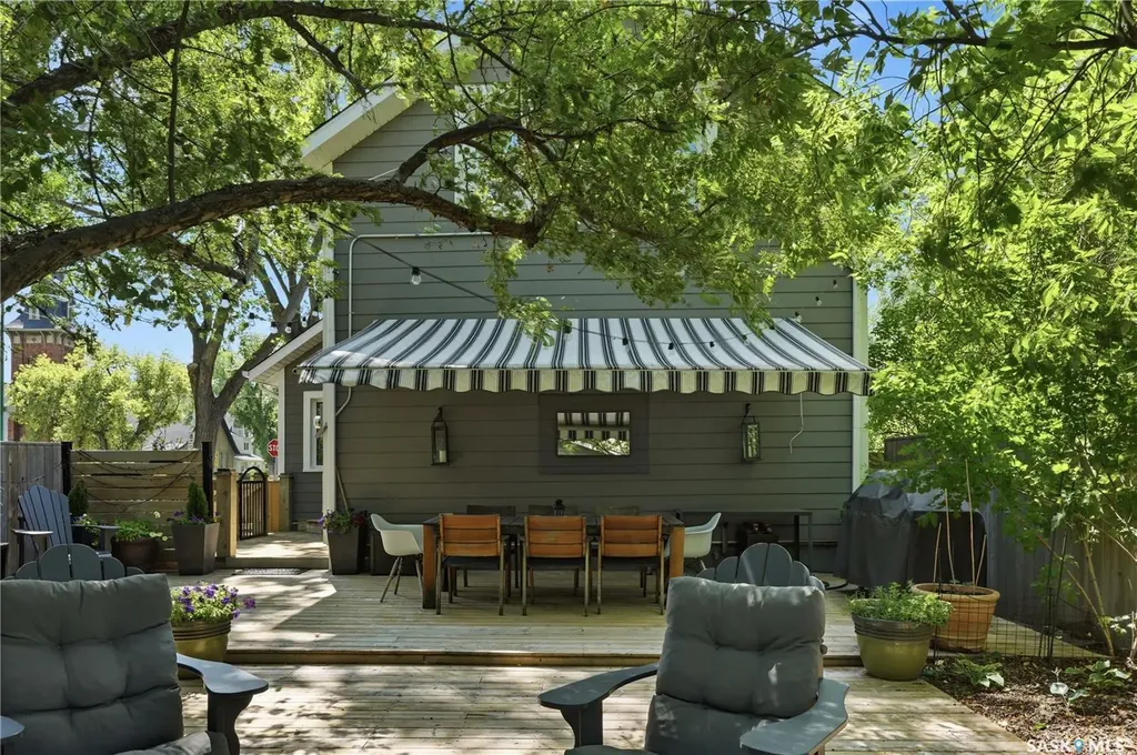 627 12th Street E Saskatoon SK S7N 0H3
