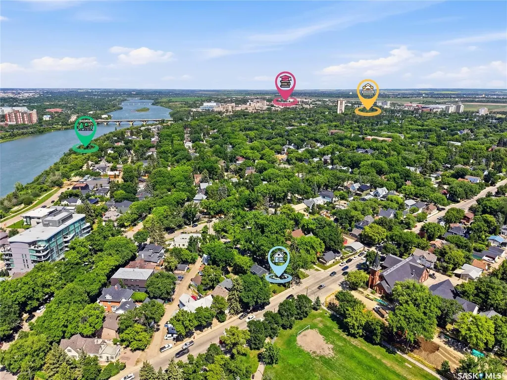 627 12th Street E Saskatoon SK S7N 0H3