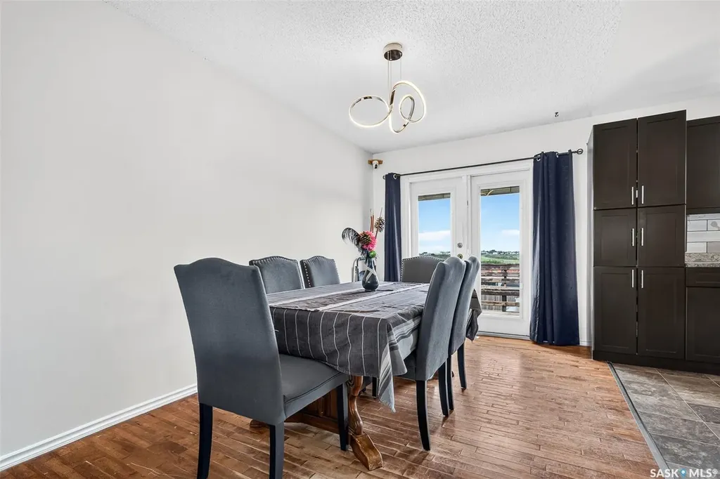 1355 Manitou Crescent Moose Jaw SK S6H 7C4