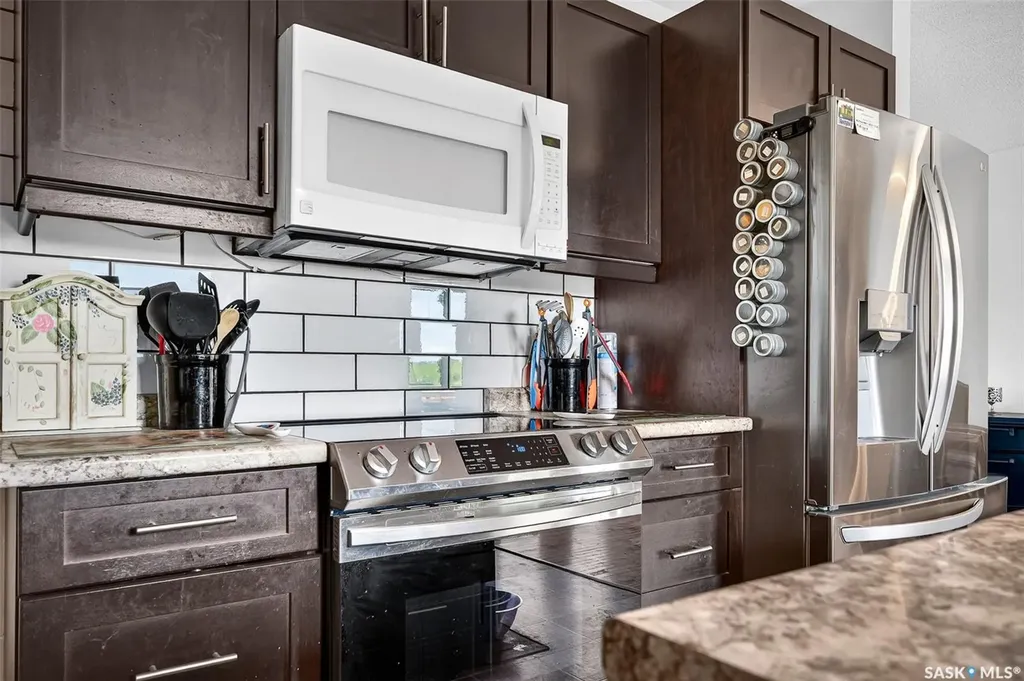 1355 Manitou Crescent Moose Jaw SK S6H 7C4