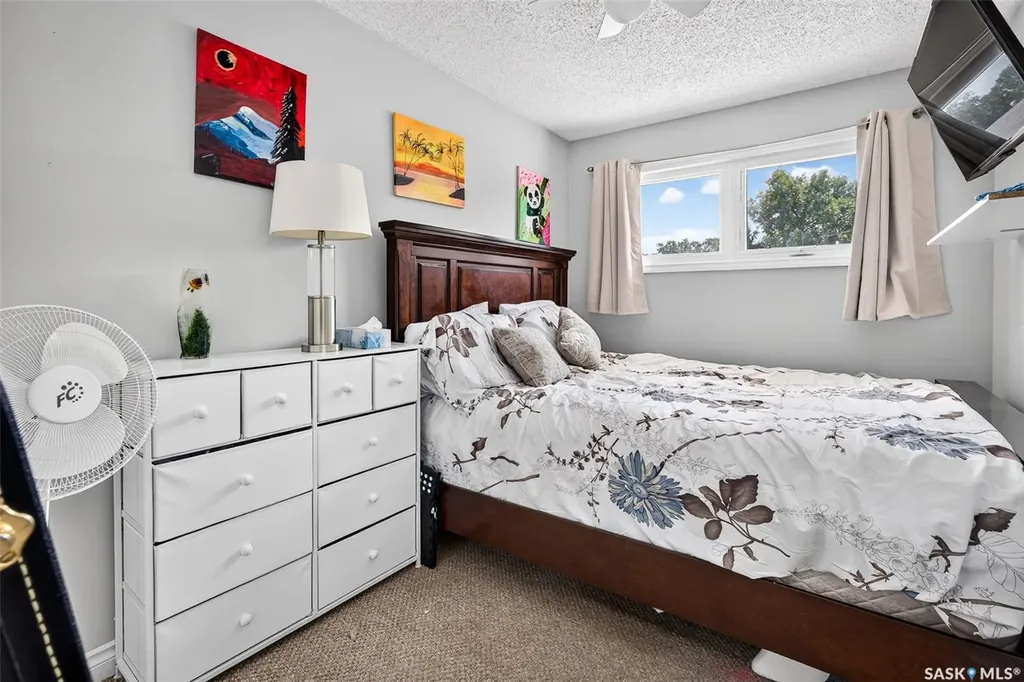 1355 Manitou Crescent Moose Jaw SK S6H 7C4