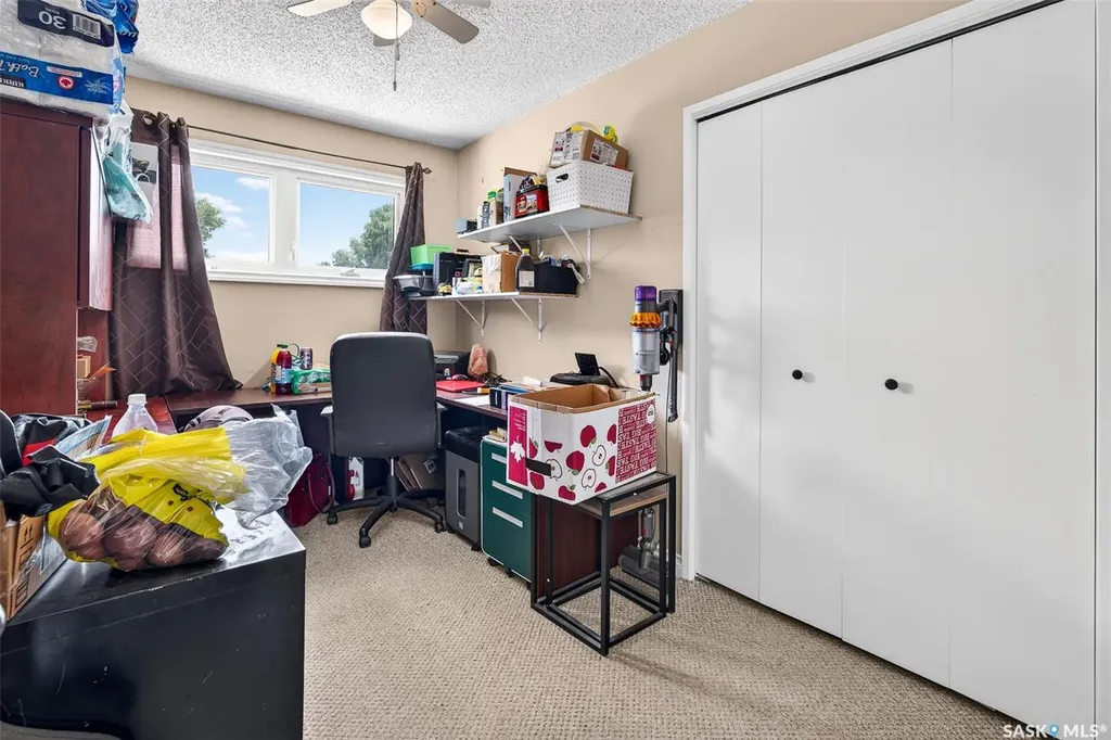 1355 Manitou Crescent Moose Jaw SK S6H 7C4