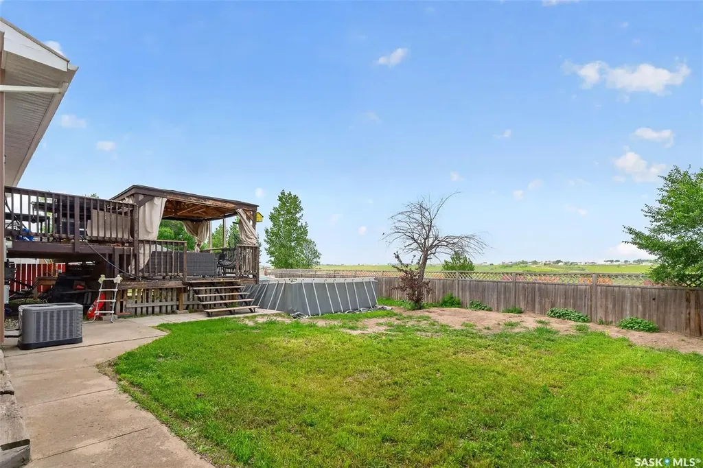 1355 Manitou Crescent Moose Jaw SK S6H 7C4