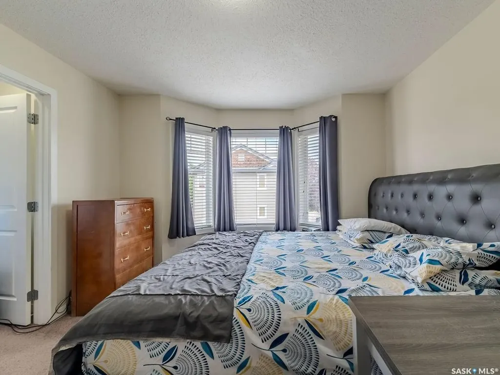135 Ashworth Crescent Saskatoon SK S7T 0N1