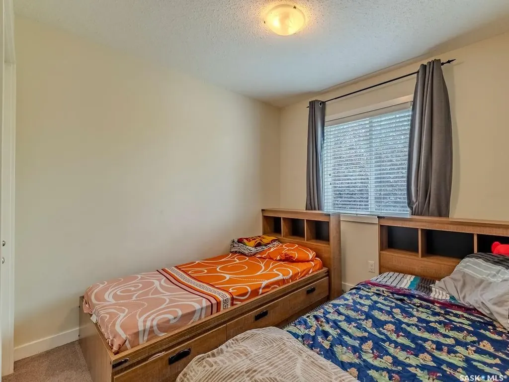 135 Ashworth Crescent Saskatoon SK S7T 0N1