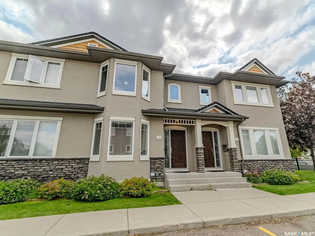 135 Ashworth Crescent Saskatoon SK S7T 0N1
