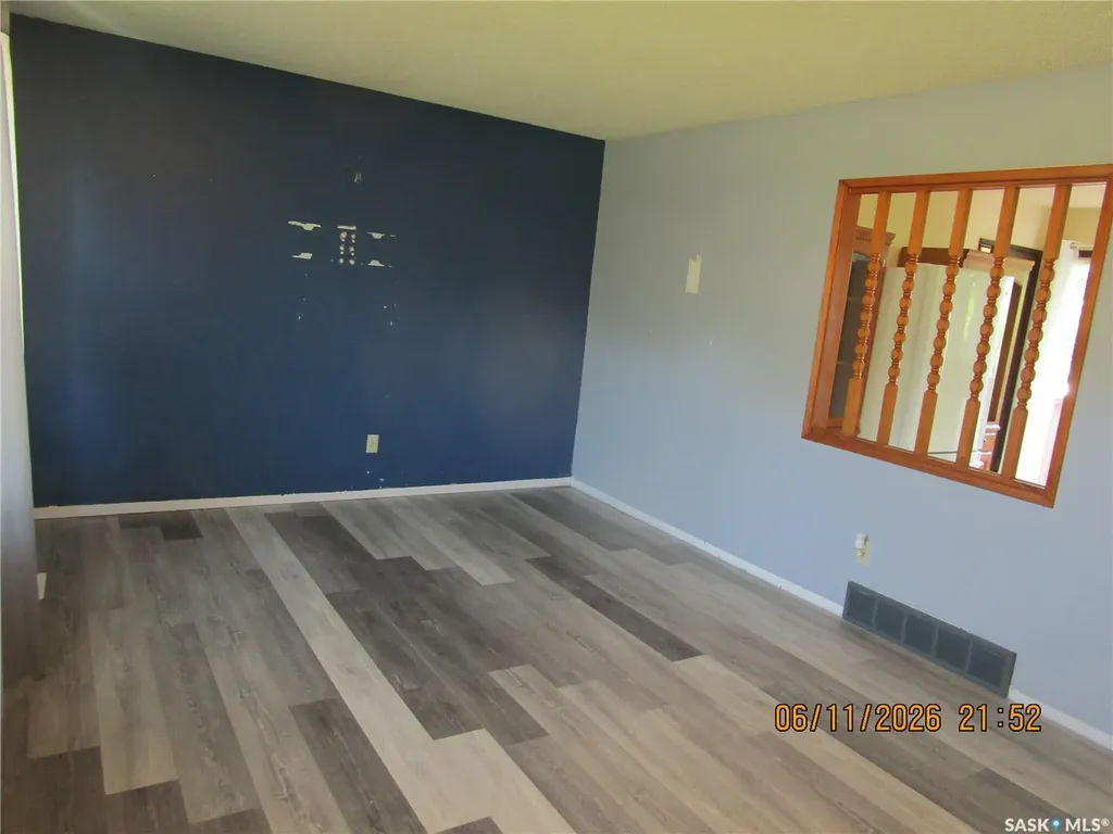 504 4th Avenue W Assiniboia SK S0H 0B0
